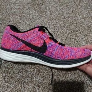 Nike Lunar Flyknit Sneakers